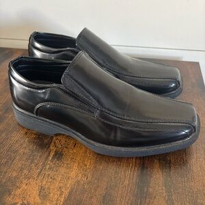 Elegant Black Leather Slip-On Loafers